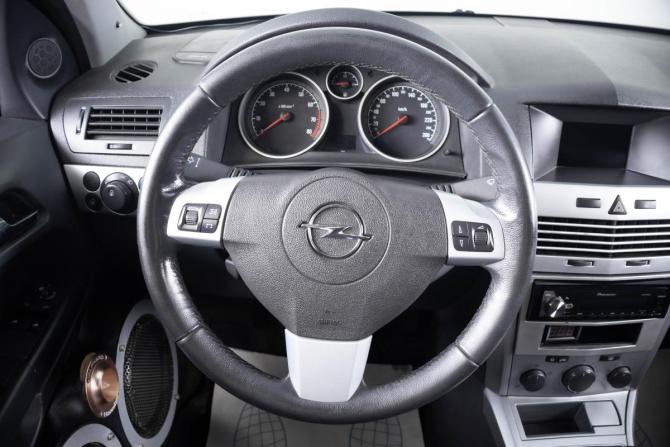 Opel Astra H Рестайлинг с пробегом 2012 года, цена 699 000 рублей, 148800 км, хэтчбек, Автокод Объявления