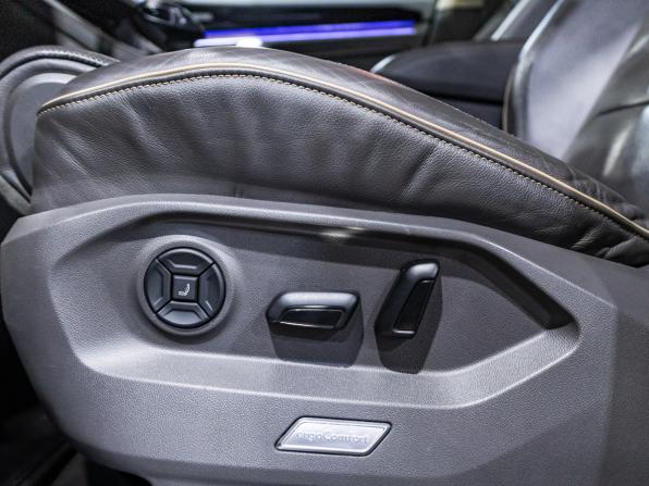 Volkswagen Touareg III с пробегом 2018 года, цена 4 390 000 рублей, 106365 км, внедорожник, Автокод Объявления