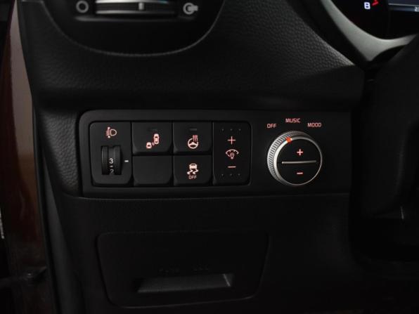 Kia Soul II Рестайлинг с пробегом 2017 года, цена 1 350 000 рублей, 92359 км, хэтчбек, Автокод Объявления