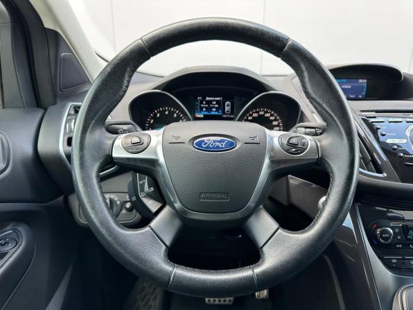 Ford Kuga II с пробегом 2015 года, цена 1 290 000 рублей, 136000 км, внедорожник, Автокод Объявления