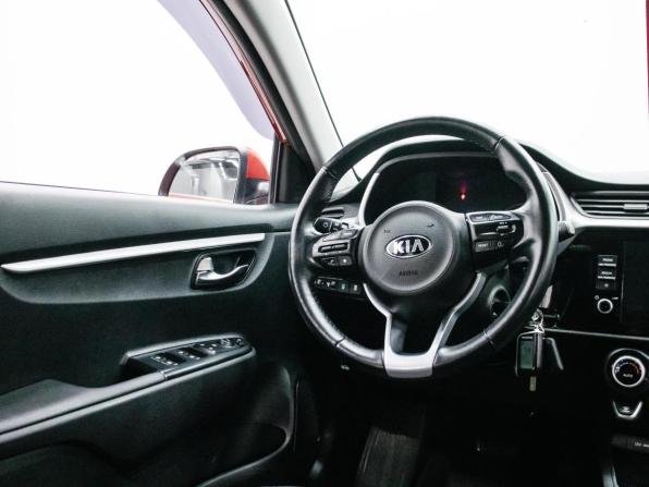 Kia Rio IV Рестайлинг с пробегом 2020 года, цена 1 750 000 рублей, 85104 км, хэтчбек, Автокод Объявления