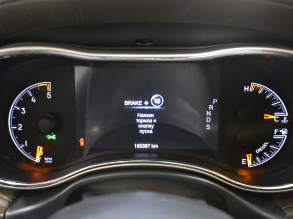 Jeep Grand Cherokee IV (WK2) Рестайлинг с пробегом 2014 года, цена 2 399 000 рублей, 185387 км, внедорожник, Автокод Объявления