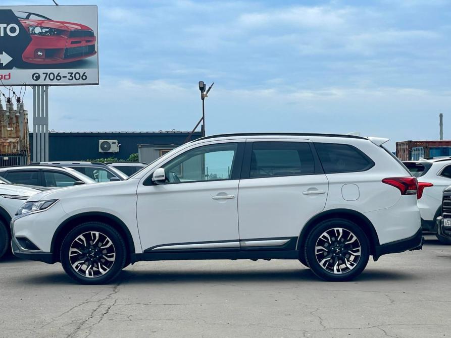 Mitsubishi Outlander III Рестайлинг 3 Вологда  - изображение 2