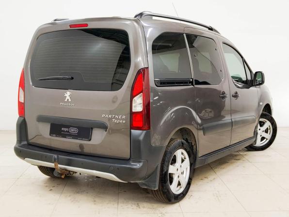 Peugeot Partner II Рестайлинг 2 с пробегом 2016 года, цена 1 060 000 рублей, 118333 км, компактвэн, Автокод Объявления