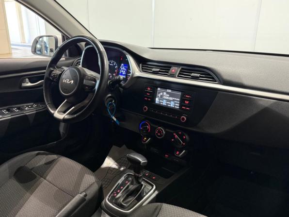 Kia Rio IV Рестайлинг с пробегом 2021 года, цена 1 790 000 рублей, 68001 км, седан, Автокод Объявления