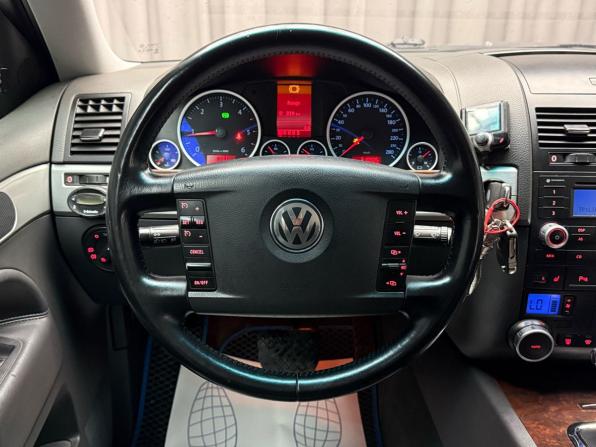 Volkswagen Touareg I Рестайлинг с пробегом 2007 года, цена 1 299 000 рублей, 310985 км, внедорожник, Автокод Объявления