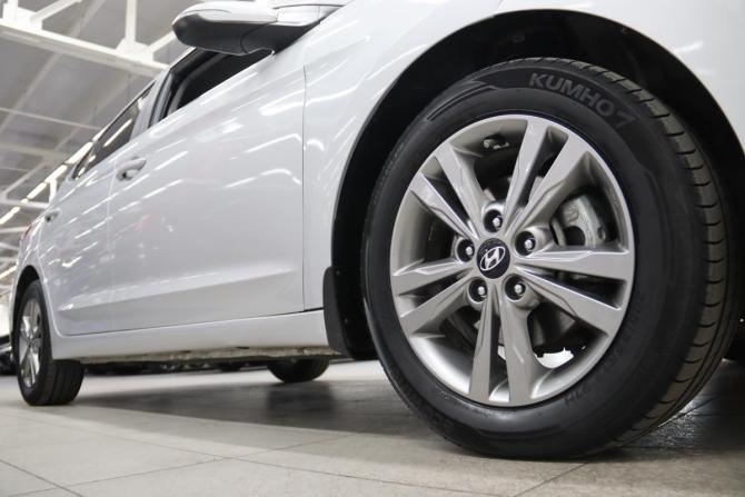 Hyundai Elantra VI (AD) с пробегом 2017 года, цена 1 675 170 рублей, 76324 км, седан, Автокод Объявления