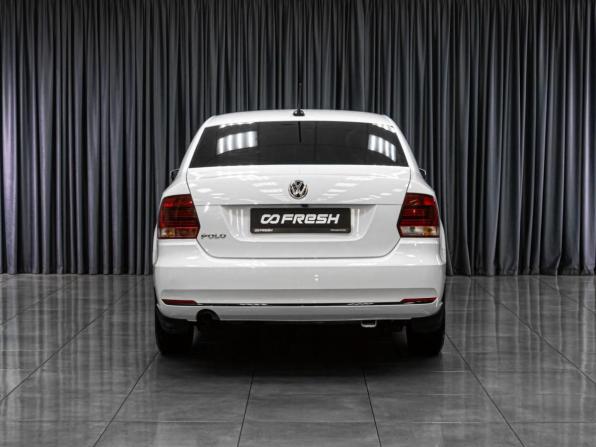 Volkswagen Polo V Рестайлинг с пробегом 2018 года, цена 1 364 000 рублей, 119310 км, седан, Автокод Объявления
