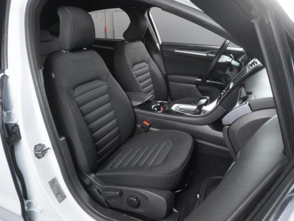 Ford Mondeo V с пробегом 2017 года, цена 1 885 000 рублей, 170404 км, седан, Автокод Объявления