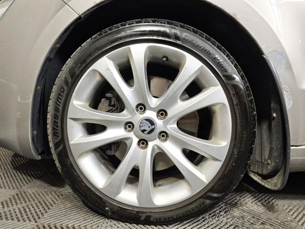 Skoda Superb II с пробегом 2012 года, цена 745 000 рублей, 302860 км, лифтбек, Автокод Объявления