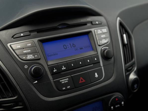 Hyundai ix35 I Рестайлинг с пробегом 2015 года, цена 970 000 рублей, 199000 км, внедорожник, Автокод Объявления