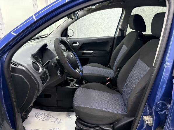 Ford Fusion I Рестайлинг с пробегом 2007 года, цена 485 000 рублей, 319240 км, хэтчбек, Автокод Объявления