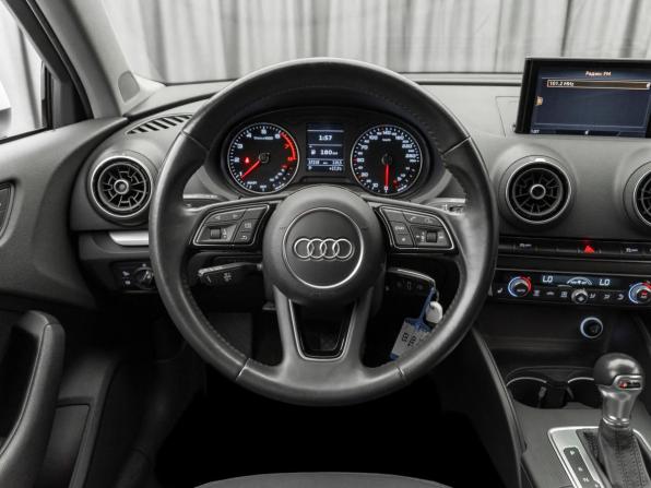 Audi A3 III (8V) Рестайлинг с пробегом 2017 года, цена 1 980 000 рублей, 57217 км, седан, Автокод Объявления