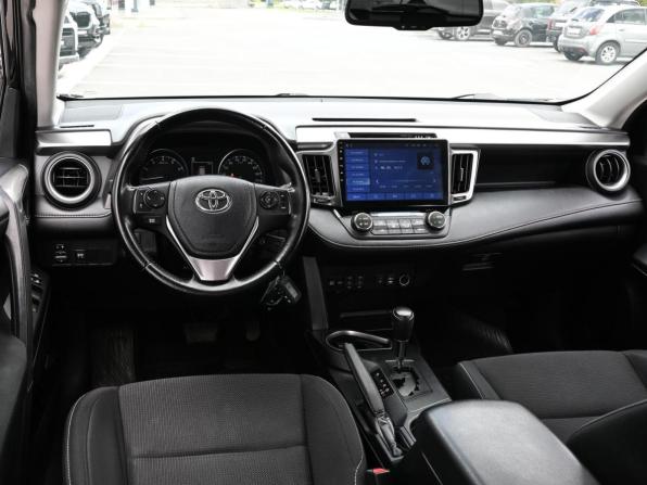 Toyota RAV4 IV (XA40) Рестайлинг с пробегом 2017 года, цена 2 170 000 рублей, 118061 км, внедорожник, Автокод Объявления