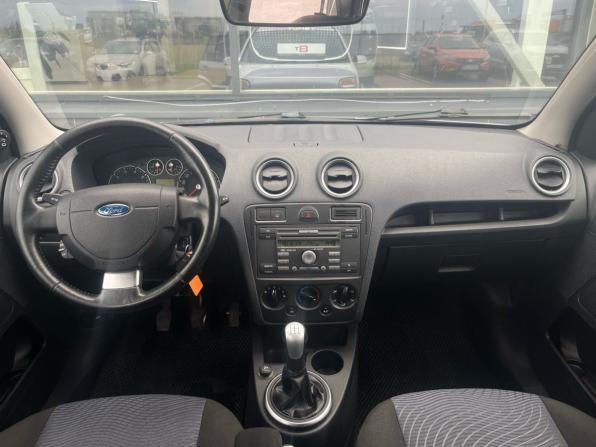 Ford Fusion I Рестайлинг с пробегом 2007 года, цена 350 000 рублей, 204000 км, хэтчбек, Автокод Объявления