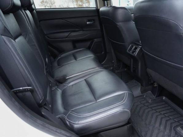 Mitsubishi Outlander III Рестайлинг 3 с пробегом 2021 года, цена 2 770 000 рублей, 97153 км, внедорожник, Автокод Объявления