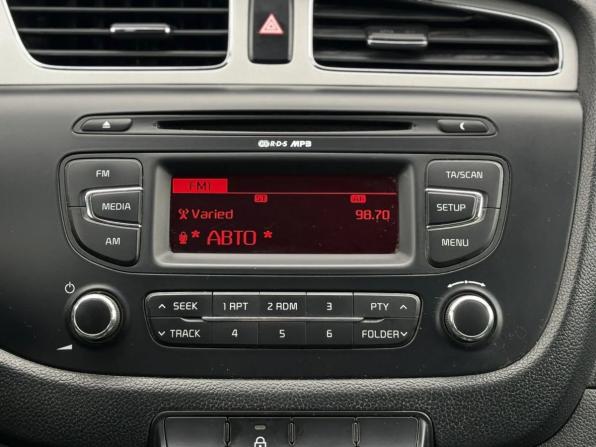 Kia Ceed II с пробегом 2014 года, цена 650 000 рублей, 299773 км, универсал, Автокод Объявления