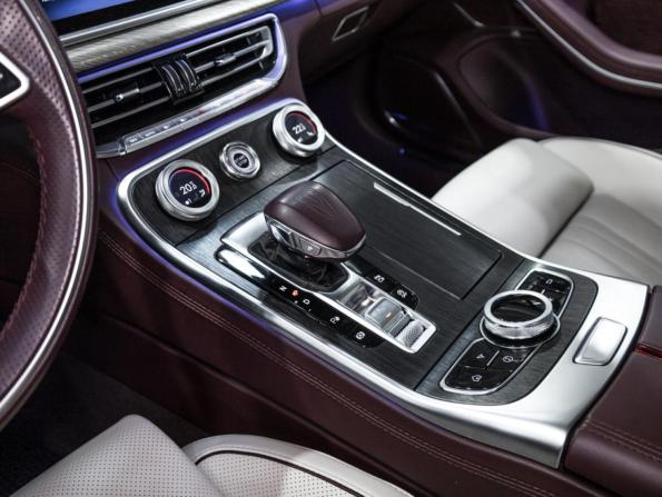 Hongqi H9 I с пробегом 2023 года, цена 4 169 700 рублей, 28040 км, седан, Автокод Объявления
