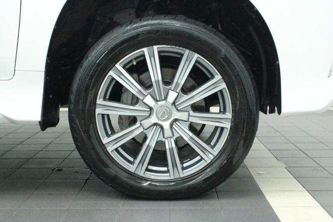 Lexus LX III Рестайлинг 2 с пробегом 2017 года, цена 6 499 000 рублей, 195065 км, внедорожник, Автокод Объявления