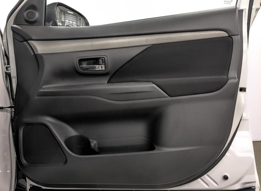 Mitsubishi Outlander III Рестайлинг Санкт-Петербург  - изображение 25