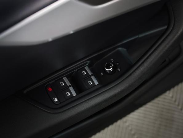 Audi A4 V (B9) с пробегом 2017 года, цена 2 389 000 рублей, 101271 км, седан, Автокод Объявления