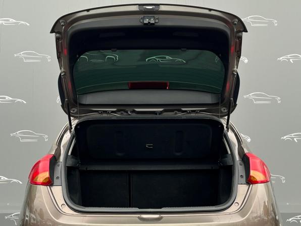 Kia Ceed II с пробегом 2014 года, цена 981 500 рублей, 170253 км, хэтчбек, Автокод Объявления