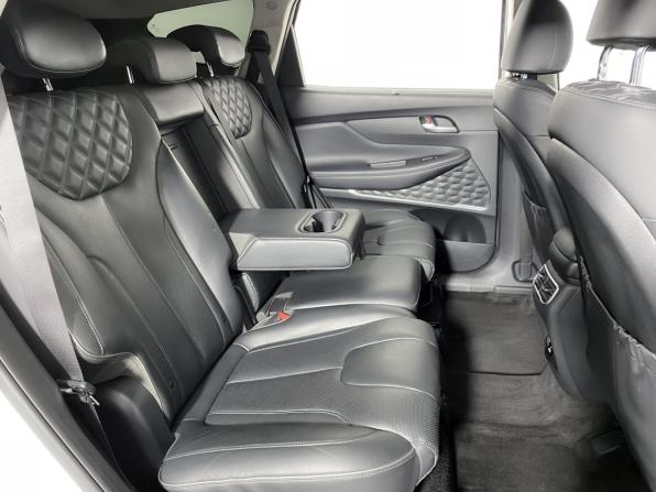 Hyundai Santa Fe IV Рестайлинг с пробегом 2021 года, цена 2 993 000 рублей, 172115 км, внедорожник, Автокод Объявления