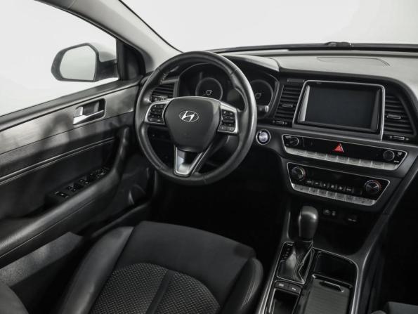 Hyundai Sonata VII (LF) Рестайлинг с пробегом 2018 года, цена 1 599 000 рублей, 174835 км, седан, Автокод Объявления