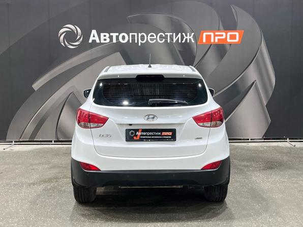 Hyundai ix35 I Рестайлинг с пробегом 2013 года, цена 1 390 000 рублей, 111311 км, внедорожник, Автокод Объявления
