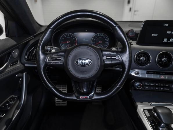 Kia Stinger I с пробегом 2019 года, цена 2 460 000 рублей, 124582 км, лифтбек, Автокод Объявления
