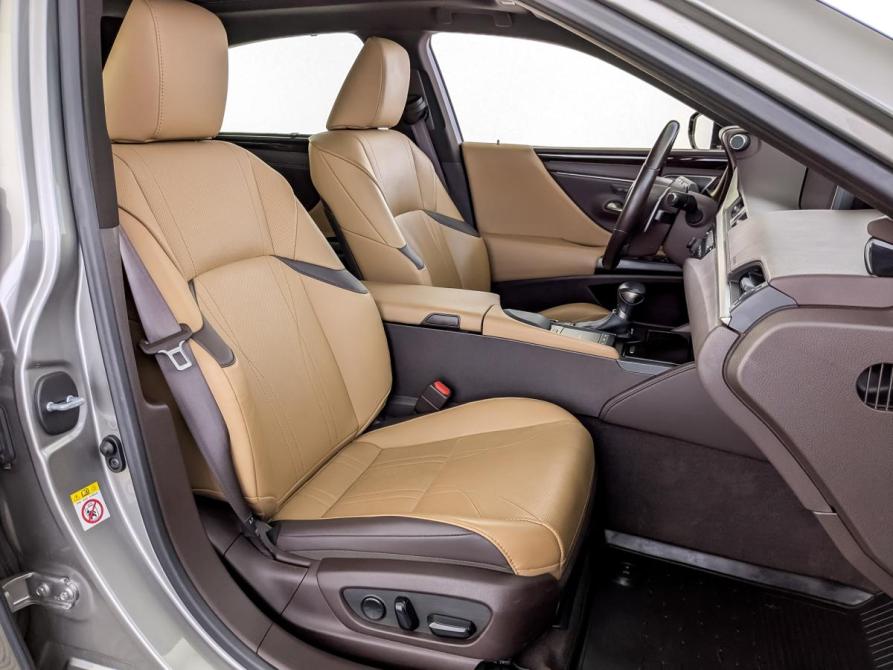 Lexus ES VII Москва  - изображение 24