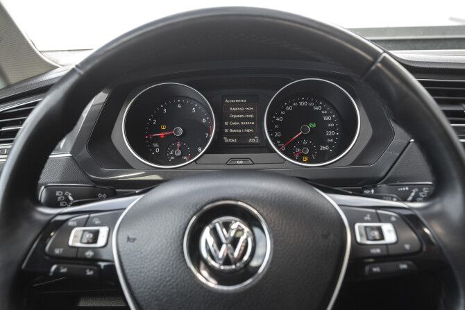 Volkswagen Tiguan II с пробегом 2018 года, цена 2 323 000 рублей, 133000 км, внедорожник, Автокод Объявления