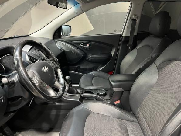 Hyundai ix35 I Рестайлинг с пробегом 2013 года, цена 1 390 000 рублей, 111311 км, внедорожник, Автокод Объявления