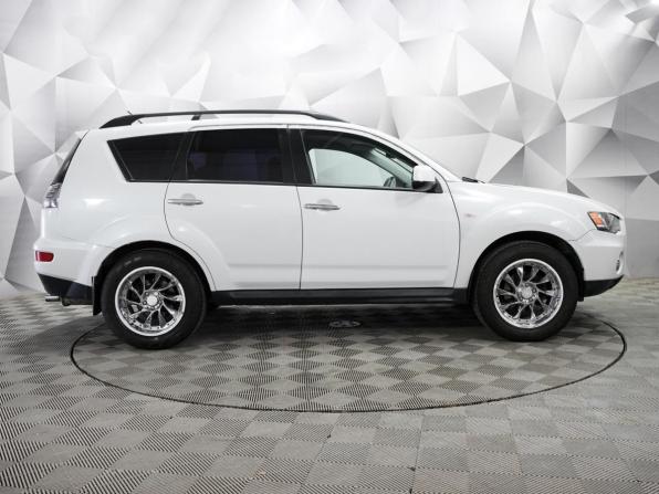 Mitsubishi Outlander II Рестайлинг с пробегом 2010 года, цена 1 149 000 рублей, 176500 км, внедорожник, Автокод Объявления