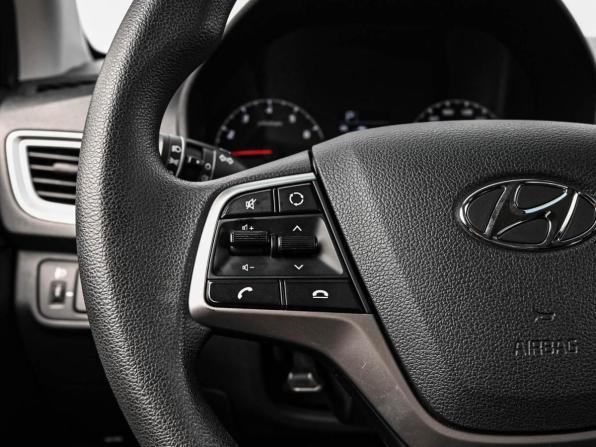 Hyundai Solaris II Рестайлинг с пробегом 2021 года, цена 1 398 000 рублей, 102405 км, седан, Автокод Объявления