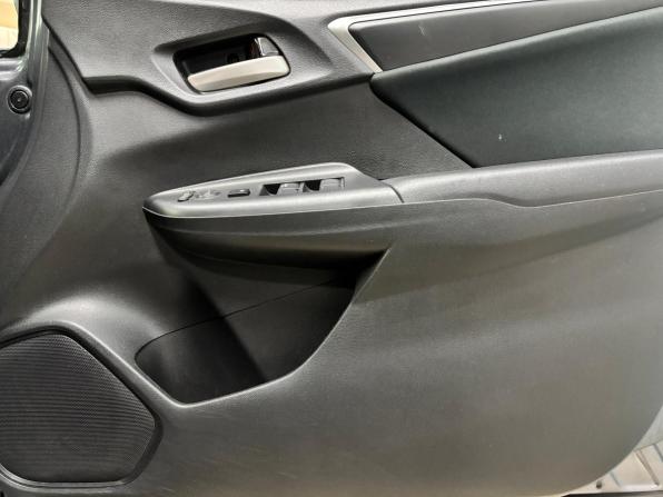Honda Fit III Рестайлинг с пробегом 2019 года, цена 1 089 000 рублей, 137750 км, хэтчбек, Автокод Объявления