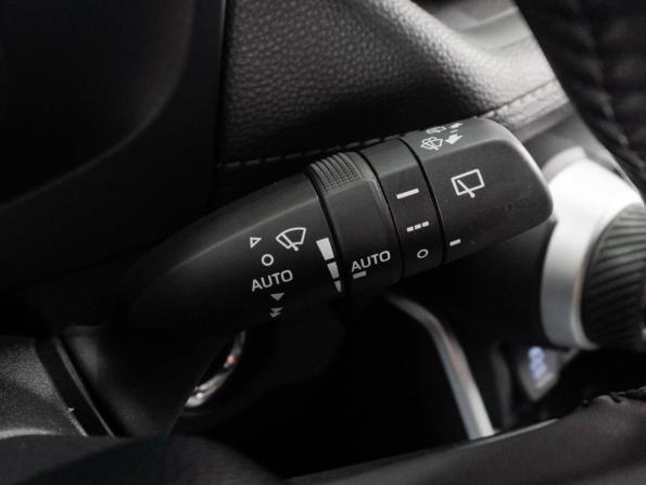 Toyota RAV4 V (XA50) с пробегом 2021 года, цена 3 399 000 рублей, 102121 км, внедорожник, Автокод Объявления