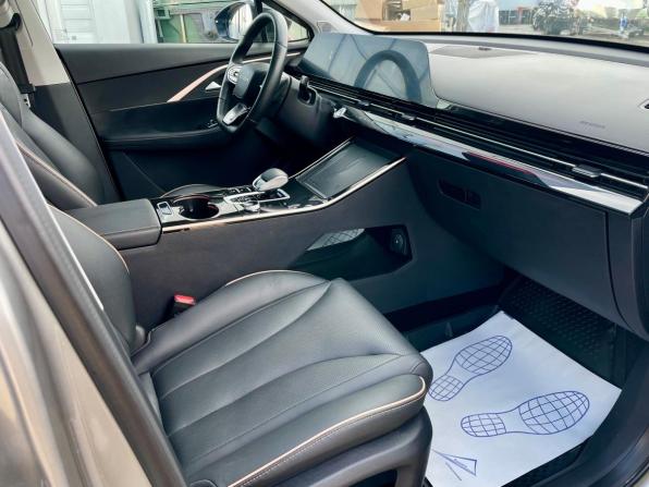 Omoda C5 I с пробегом 2023 года, цена 1 850 000 рублей, 63346 км, внедорожник, Автокод Объявления