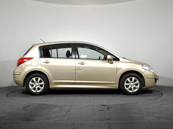 Nissan Tiida I Рестайлинг с пробегом 2011 года, цена 725 000 рублей, 174655 км, хэтчбек, Автокод Объявления