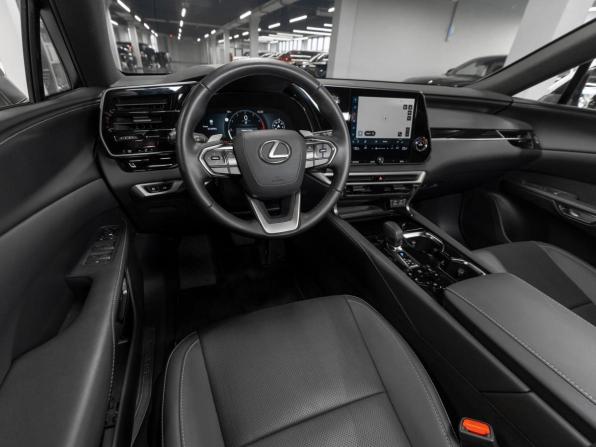 Lexus RX V с пробегом 2025 года, цена 7 400 000 рублей, 5371 км, внедорожник, Автокод Объявления
