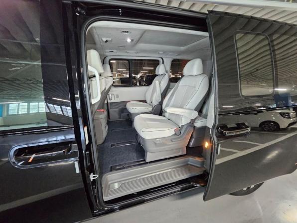 Hyundai Staria I с пробегом 2025 года, цена 8 490 000 рублей, 5500 км, минивэн, Автокод Объявления