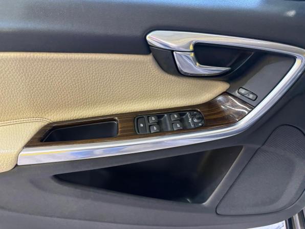 Volvo S60 II с пробегом 2011 года, цена 550 000 рублей, 288000 км, седан, Автокод Объявления