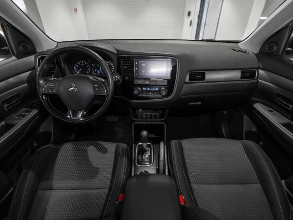 Mitsubishi Outlander III Рестайлинг 2 с пробегом 2018 года, цена 1 675 000 рублей, 155525 км, внедорожник, Автокод Объявления