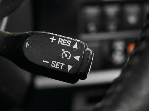 Toyota Noah III (R80) Рестайлинг с пробегом 2019 года, цена 2 469 000 рублей, 170597 км, минивэн, Автокод Объявления