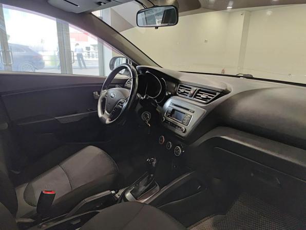 Kia Rio III Рестайлинг с пробегом 2016 года, цена 810 000 рублей, 229691 км, седан, Автокод Объявления