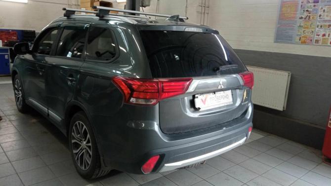 Mitsubishi Outlander III Рестайлинг 2 с пробегом 2018 года, цена 1 550 000 рублей, 220792 км, внедорожник, Автокод Объявления
