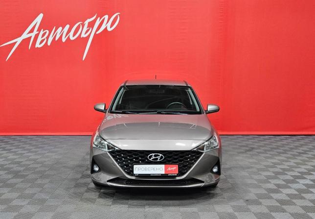Hyundai Solaris II Рестайлинг с пробегом 2021 года, цена 1 585 000 рублей, 75315 км, седан, Автокод Объявления