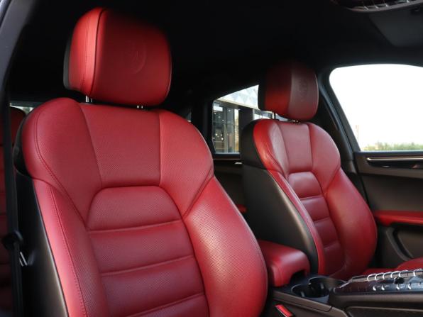 Porsche Macan I с пробегом 2015 года, цена 3 300 000 рублей, 109312 км, внедорожник, Автокод Объявления