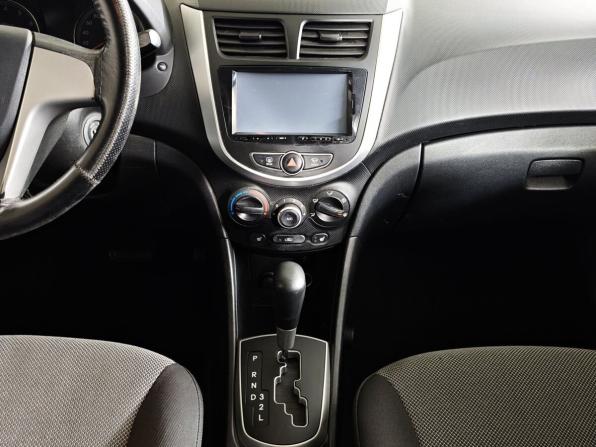 Hyundai Solaris I с пробегом 2012 года, цена 673 000 рублей, 186508 км, седан, Автокод Объявления