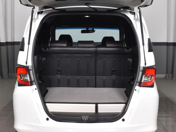 Honda Freed I Рестайлинг 2 с пробегом 2015 года, цена 1 194 995 рублей, 203485 км, компактвэн, Автокод Объявления